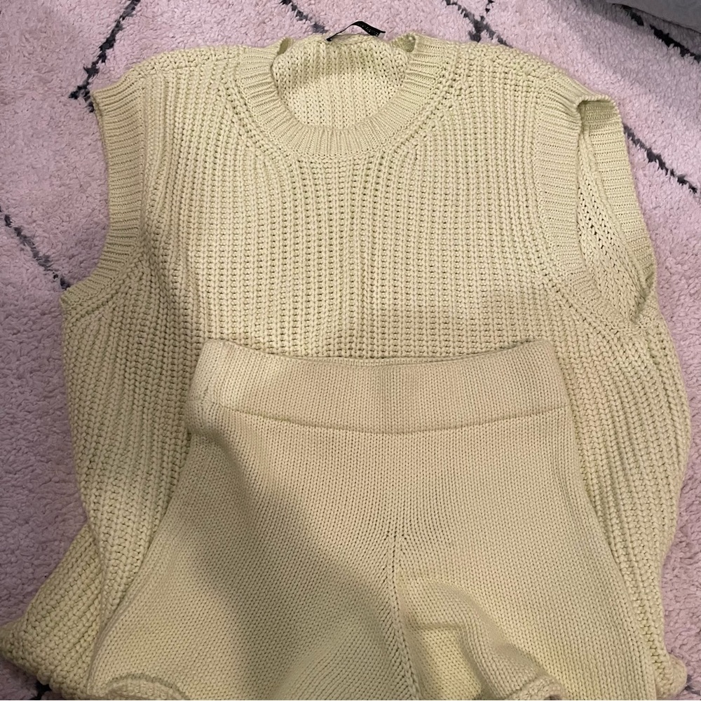 Zara knit sweater vest and shorts